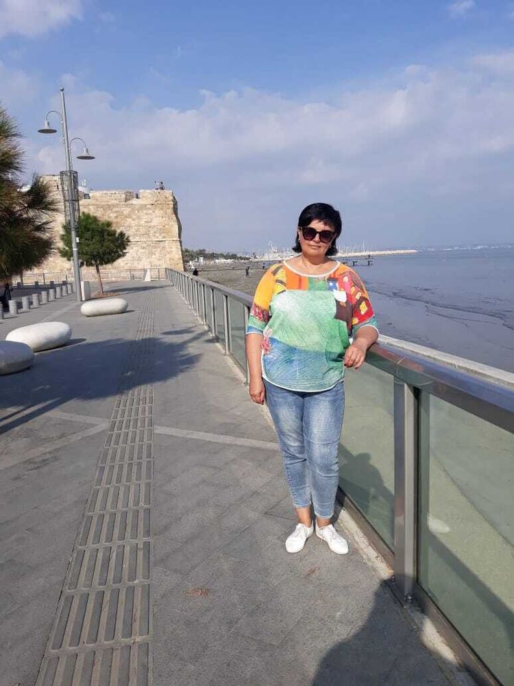  ,   Elena, 58 ,     , c 