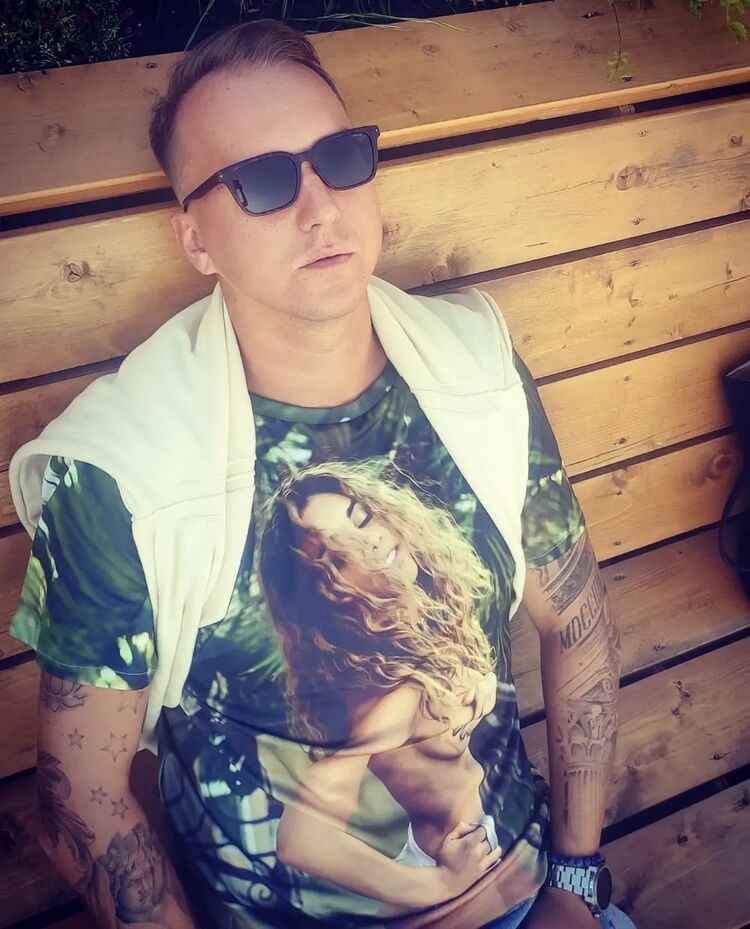  35353688  Pasha, 39 ,    -