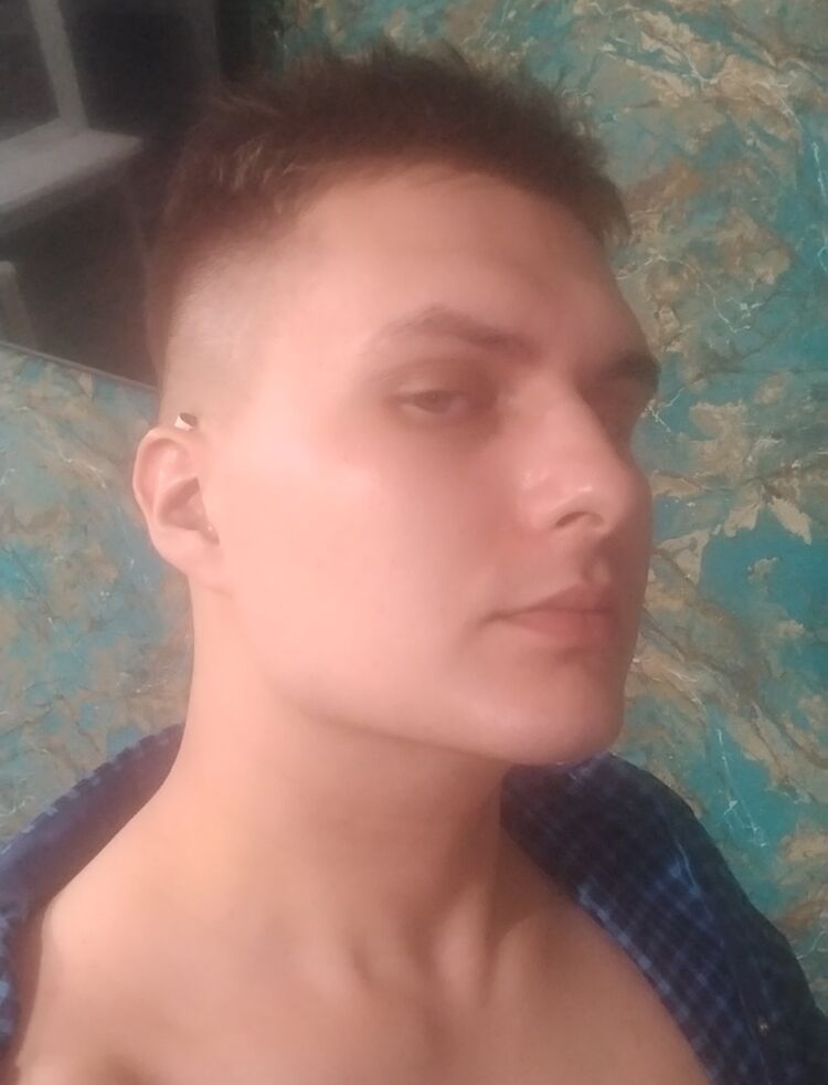  53051618  Ivan, 26 ,    