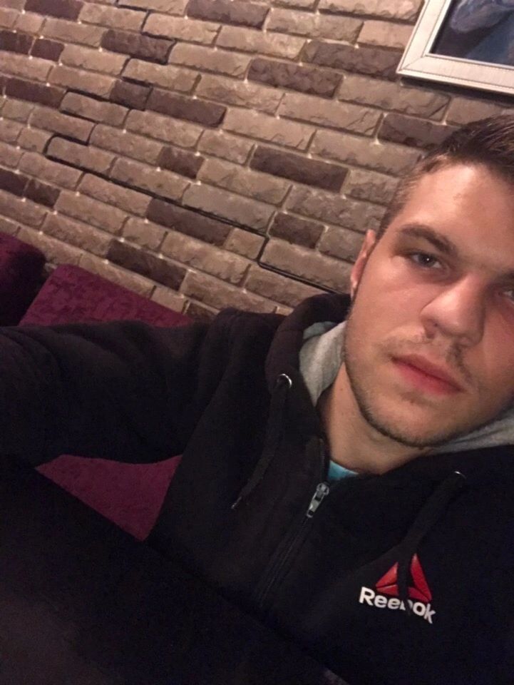  ,   Niki, 28 ,   ,   
