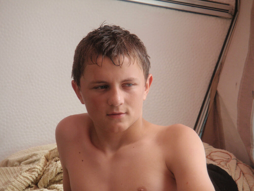  4331628  Mihai, 29 ,    