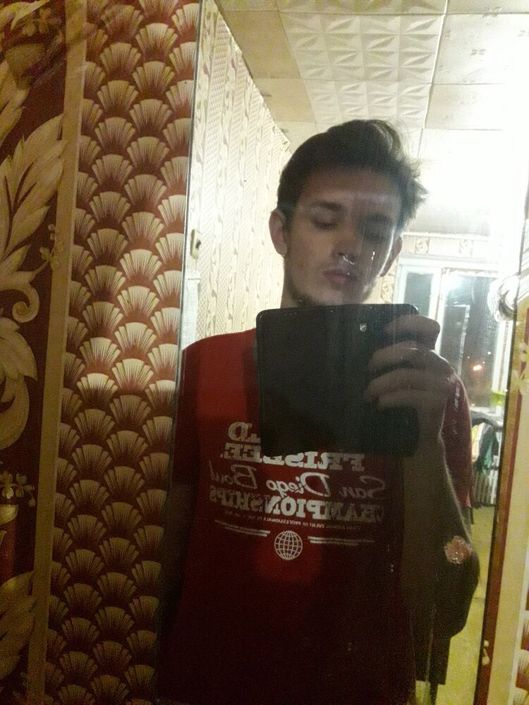  30940448  Pavel, 29 ,    