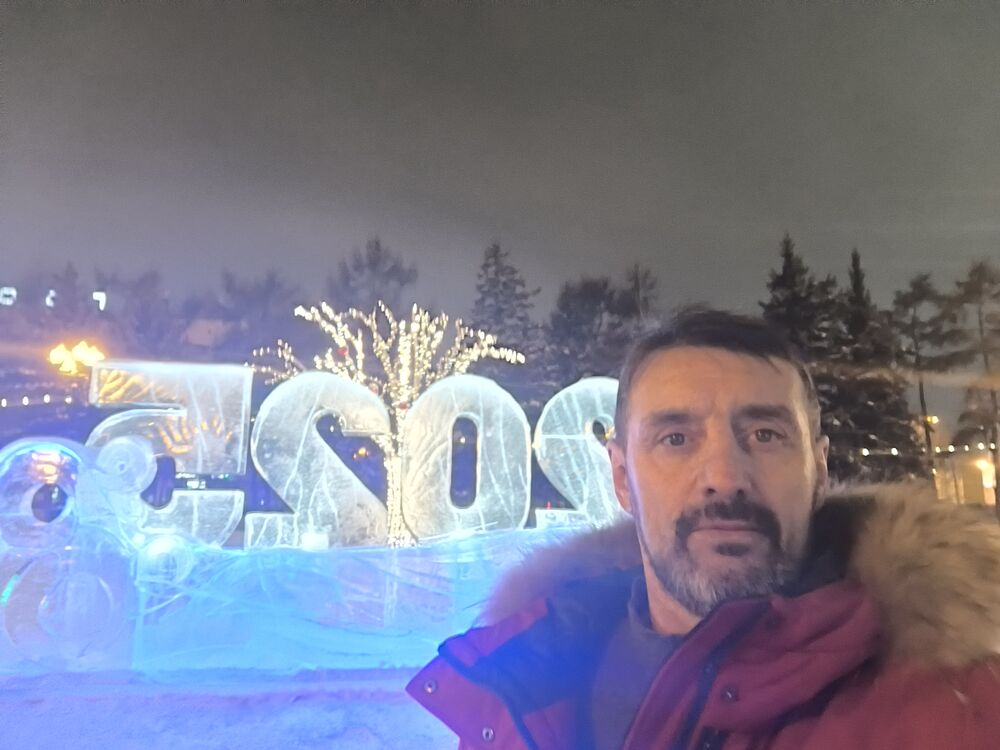  49314048  Dmitry, 53 ,    