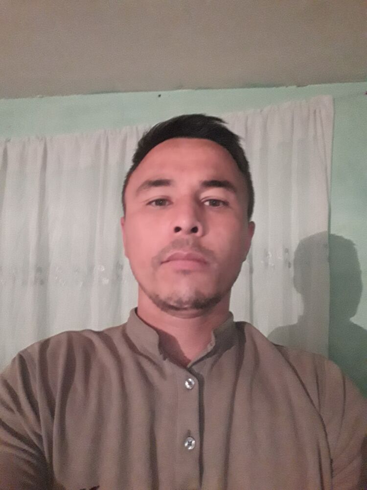  41957468  Bahtiyor, 34 ,    