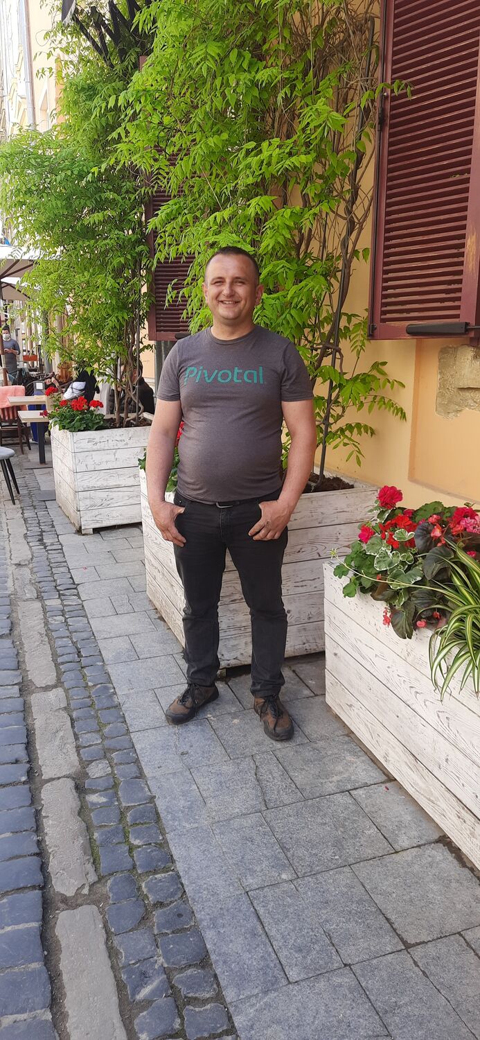  ,   Vitalii, 40 ,   ,   , c 