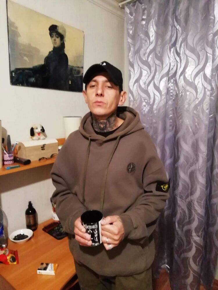  52837718  , 38 ,    