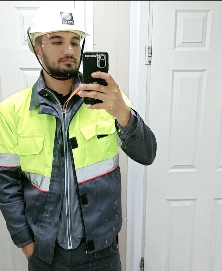  41802668  , 35 ,    