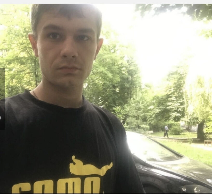  43194718  Igor, 28 ,    