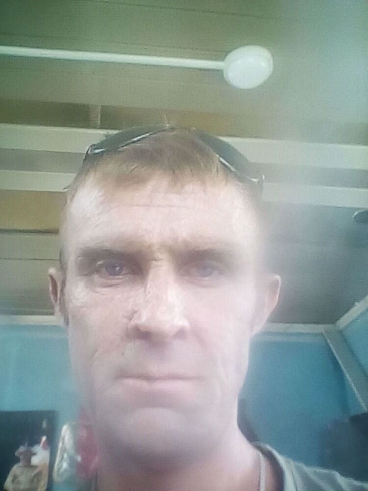  27279618  Anderej, 42 ,    