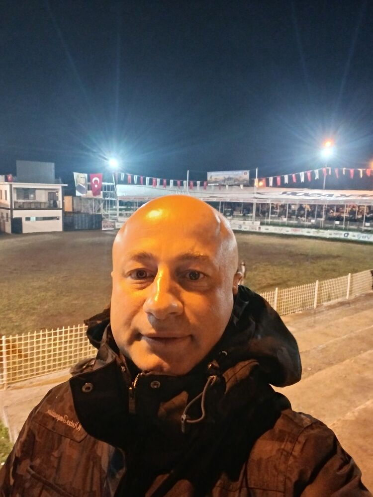  54205178  Musta, 37 ,    