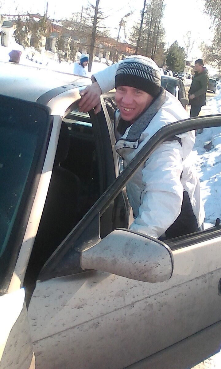  9501718  Wova, 49 ,    
