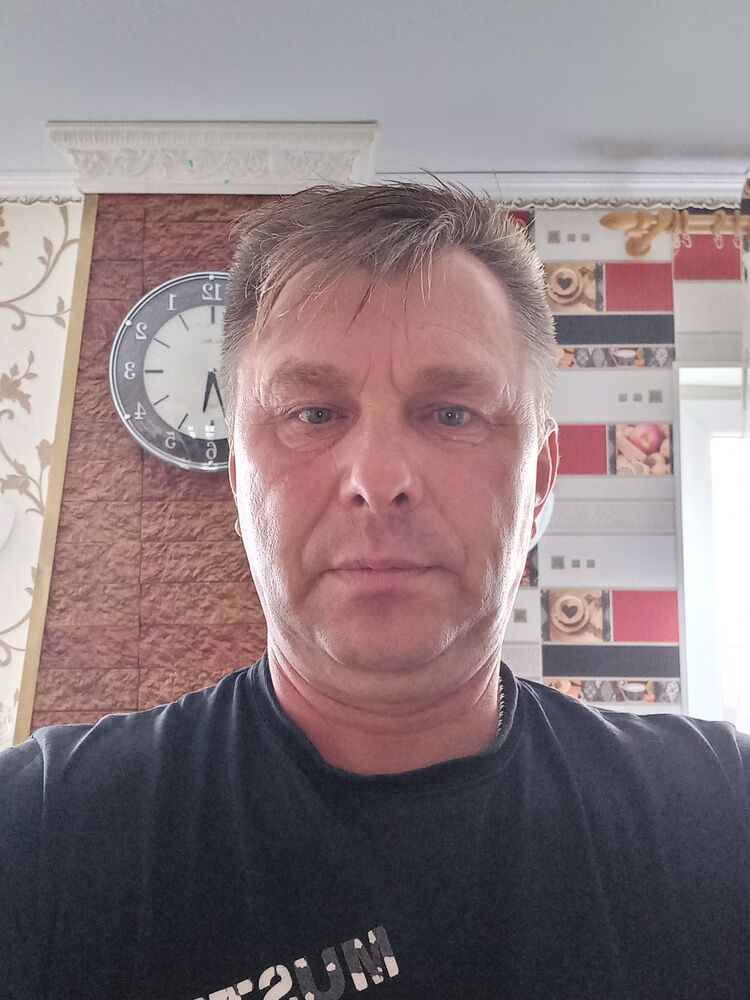  46980928  , 44 ,    