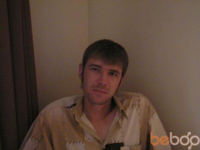  ,   Viktor, 43 ,  