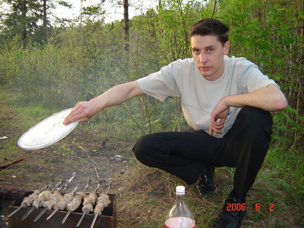  36607598  Oleg, 47 ,    