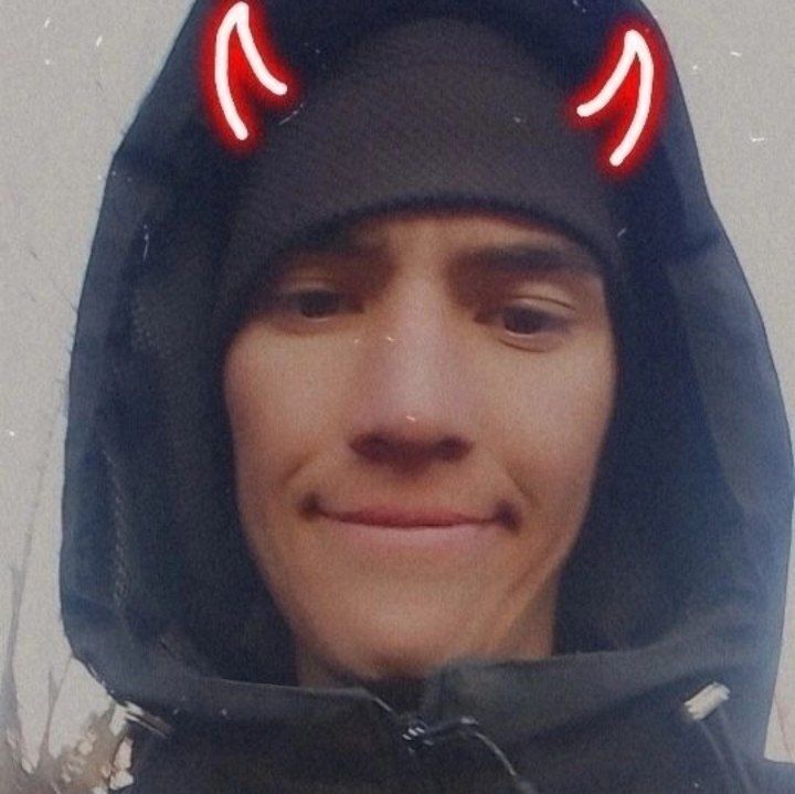  47206348  Daniil, 19 ,    
