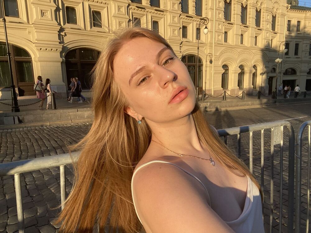  37847618  Sasha, 19 ,    