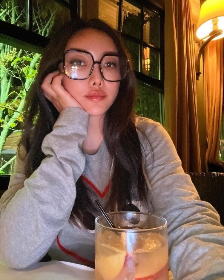  ,   Sofia, 32 ,   ,   
