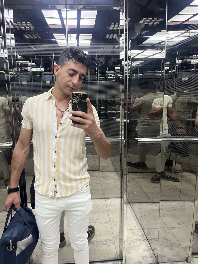  52883978  Mohamed, 29 ,    