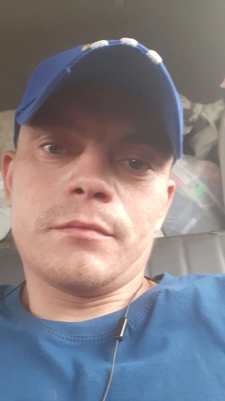  32547998  Slava, 35 ,    