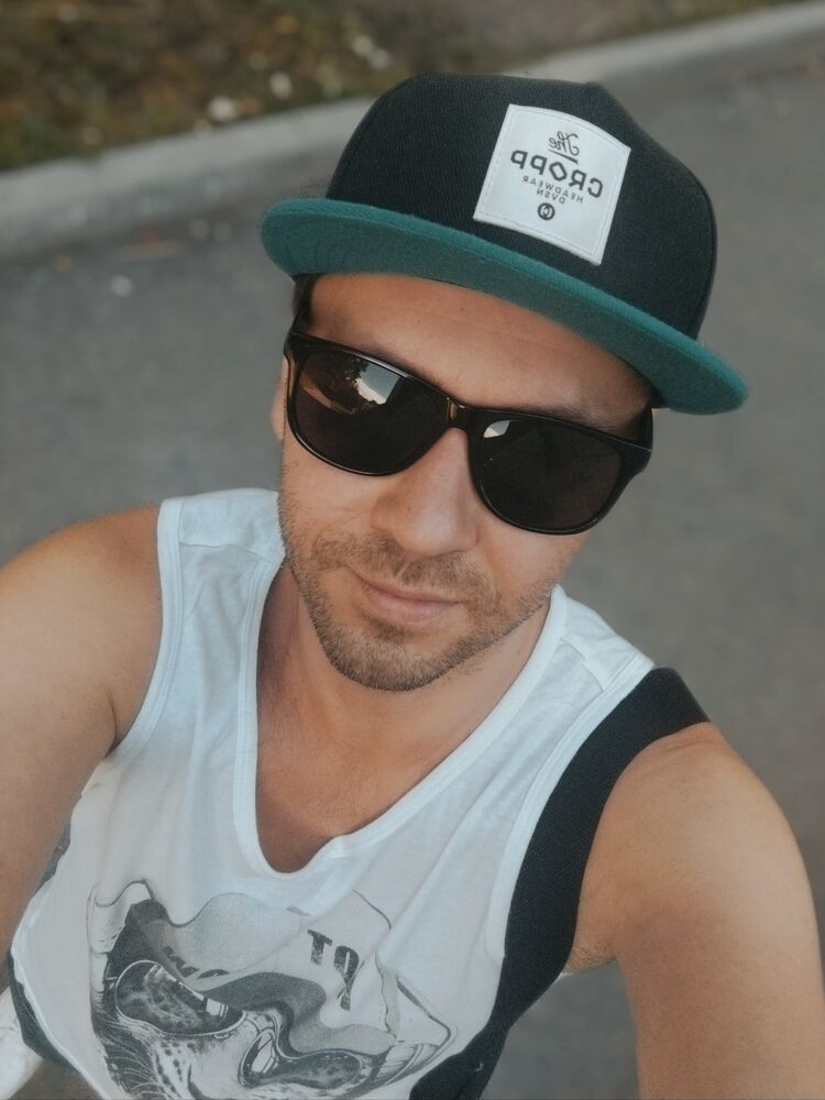  32314908  , 35 ,    