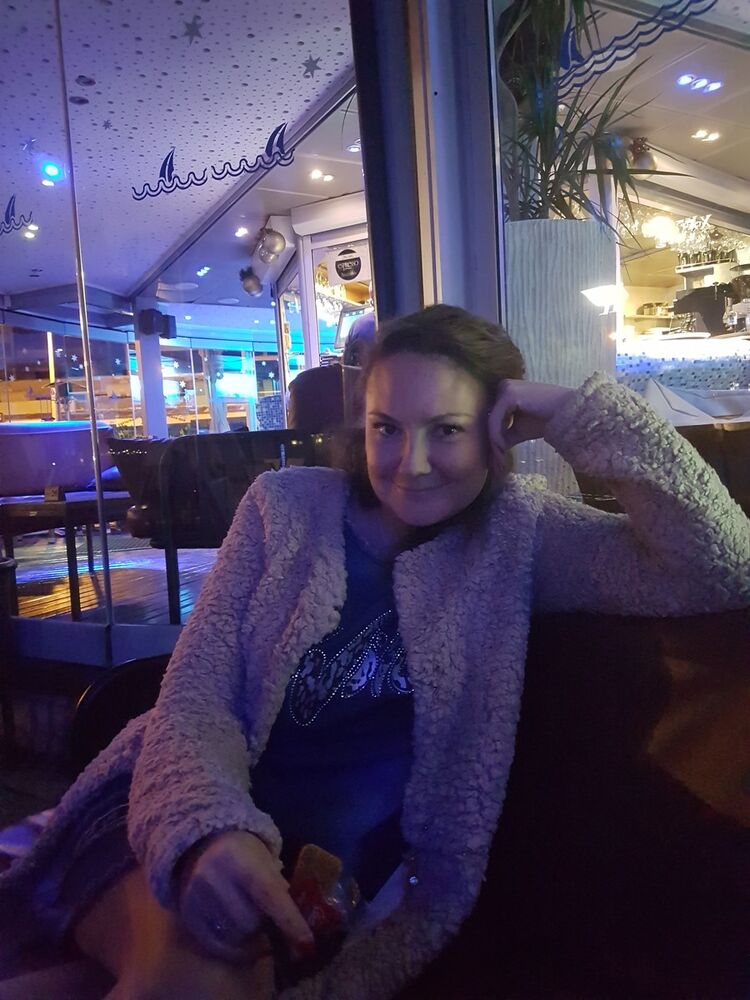 ���������� Limassol, ���� ������� Nadia, 45 ���, ������������ ��� ������, ����� � ���������, c�������� ���������