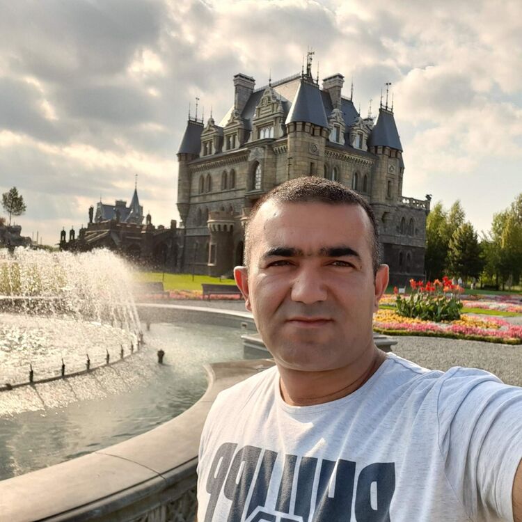  30590448  Zakhid, 37 ,    