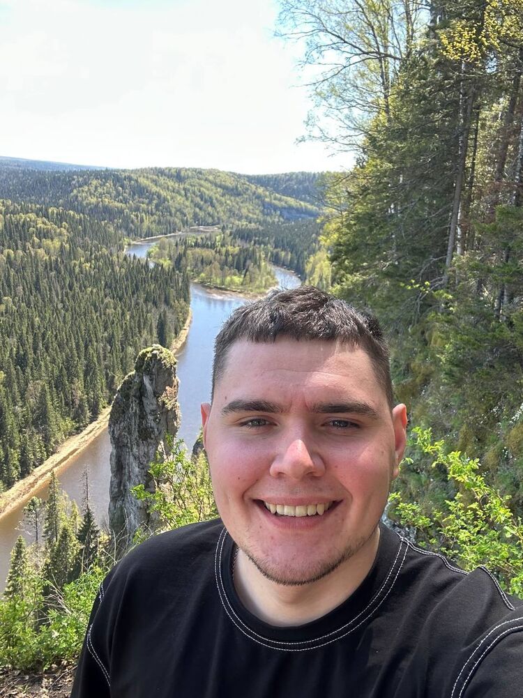  53149208  Stepan, 22 ,    