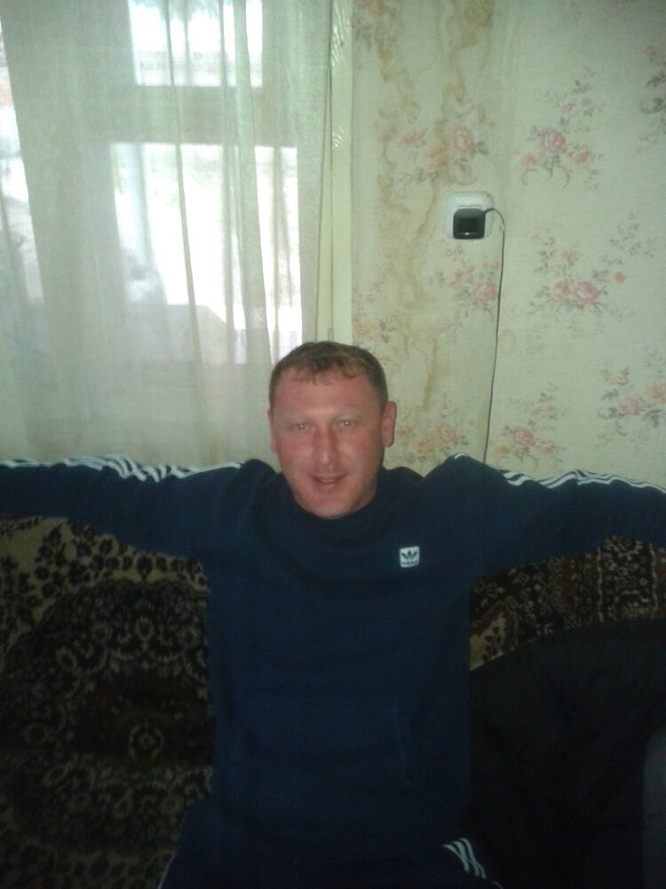  4299748  Arsen, 47 ,    