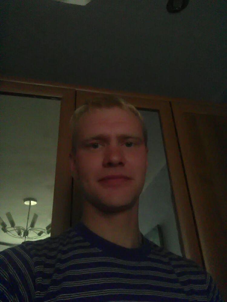  27061958  Alexander, 36 ,    