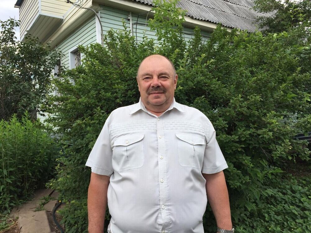  21561568  Alexandr, 70 ,    