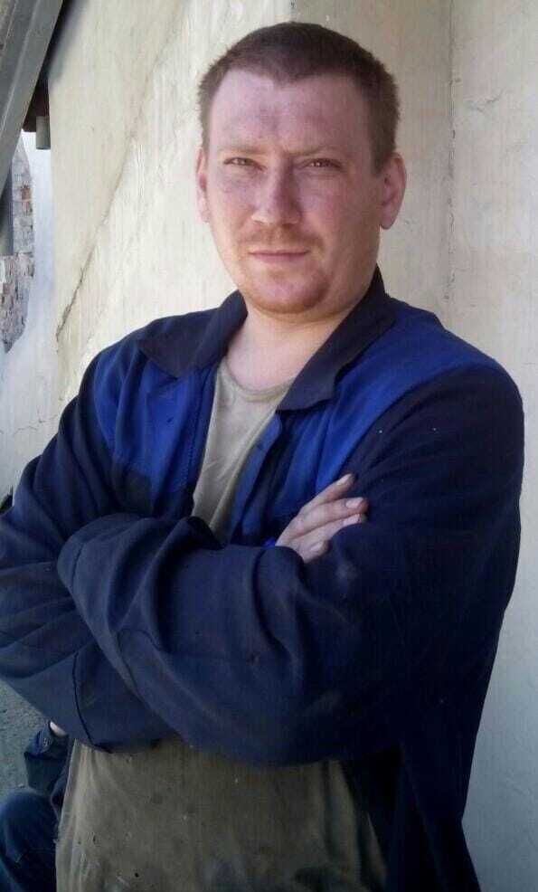  26939048  Aleksei, 44 ,    