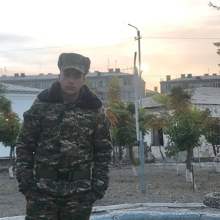  ,   Hayk, 22 ,   ,   