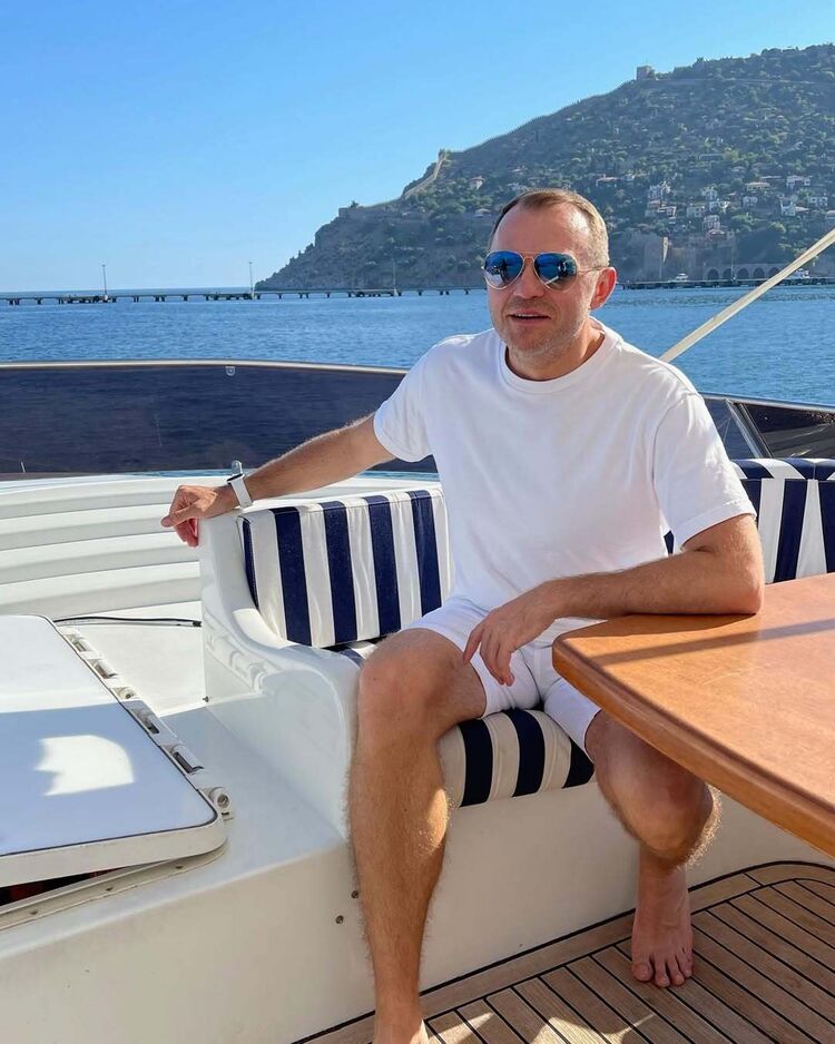  ,   , 44 ,   ,   