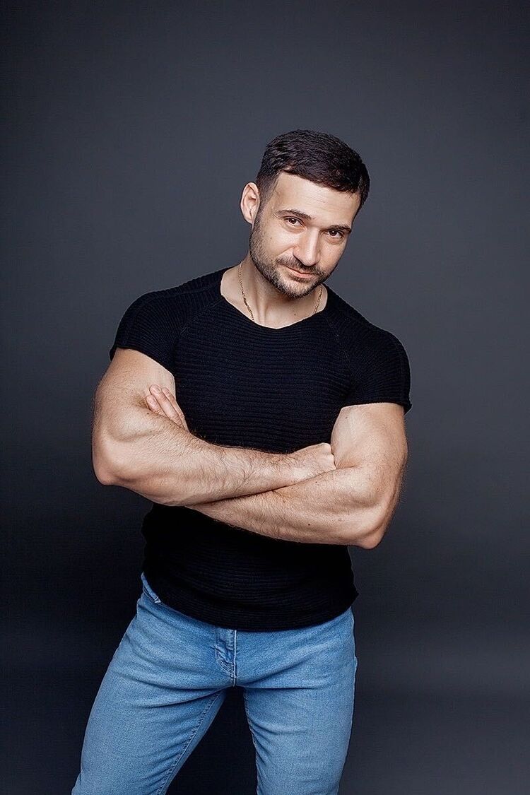  35914378  Sergei, 37 ,    