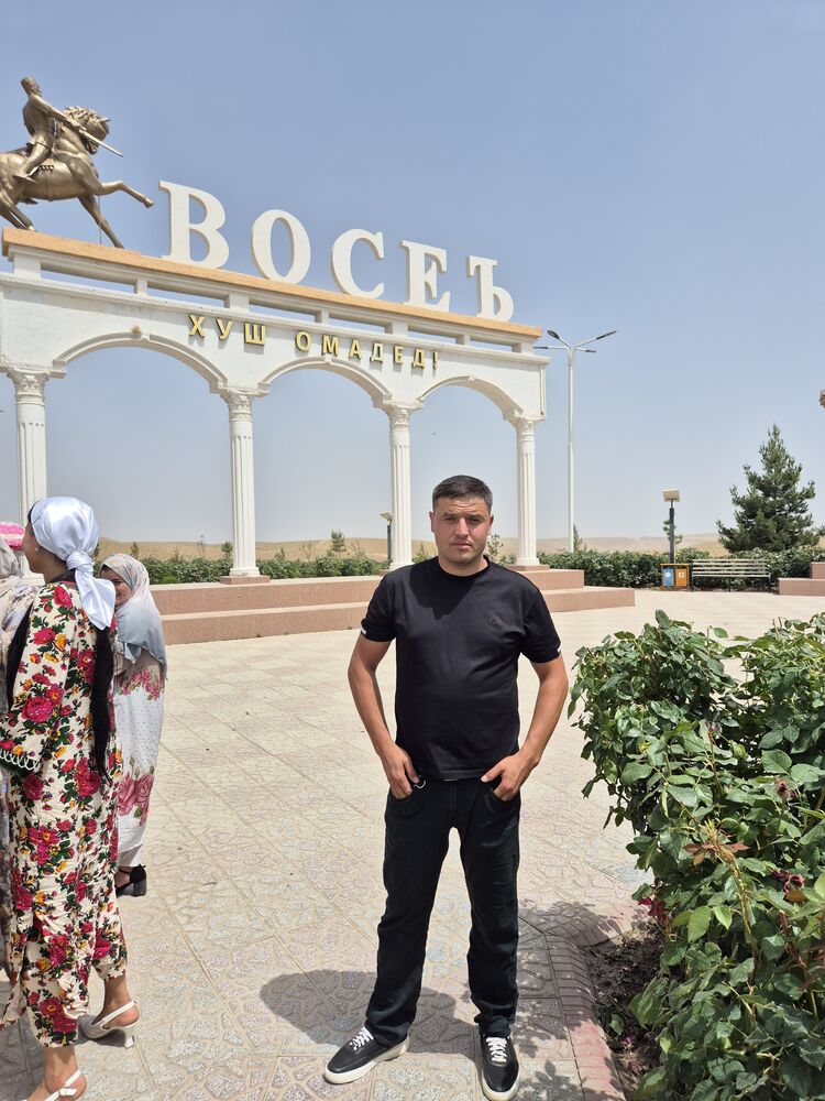  52813858  Bek Tagoev, 32 ,    