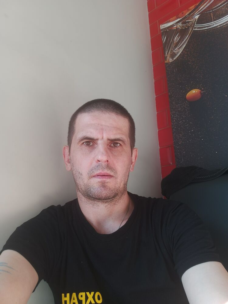  45634008  Roman, 40 ,    