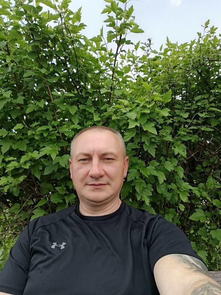  52576508  Anatolij, 45 ,    