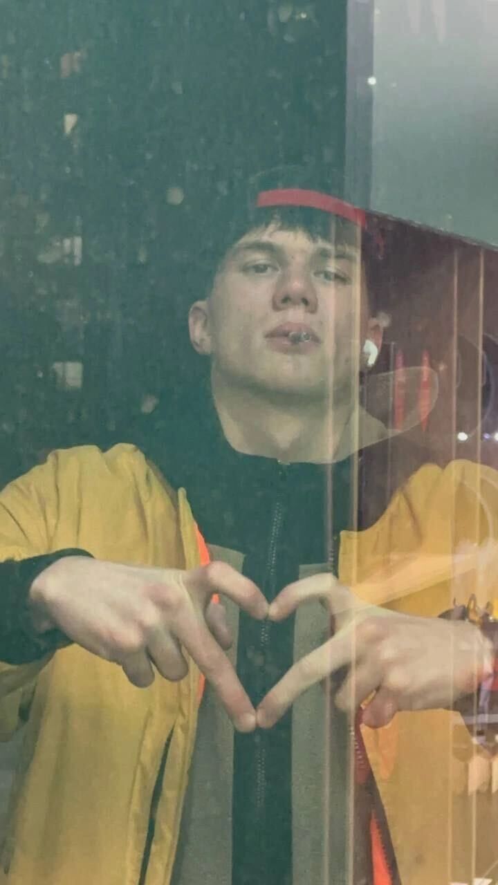  46672258  , 19 ,    