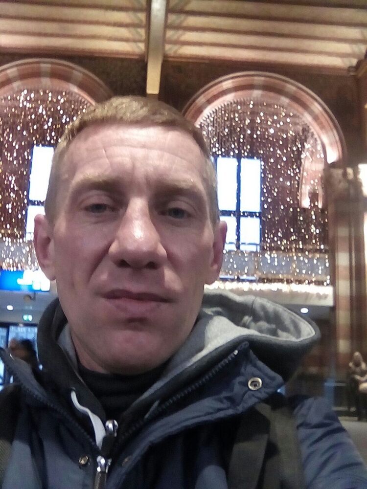  ,   Gagarin, 48 ,   , 