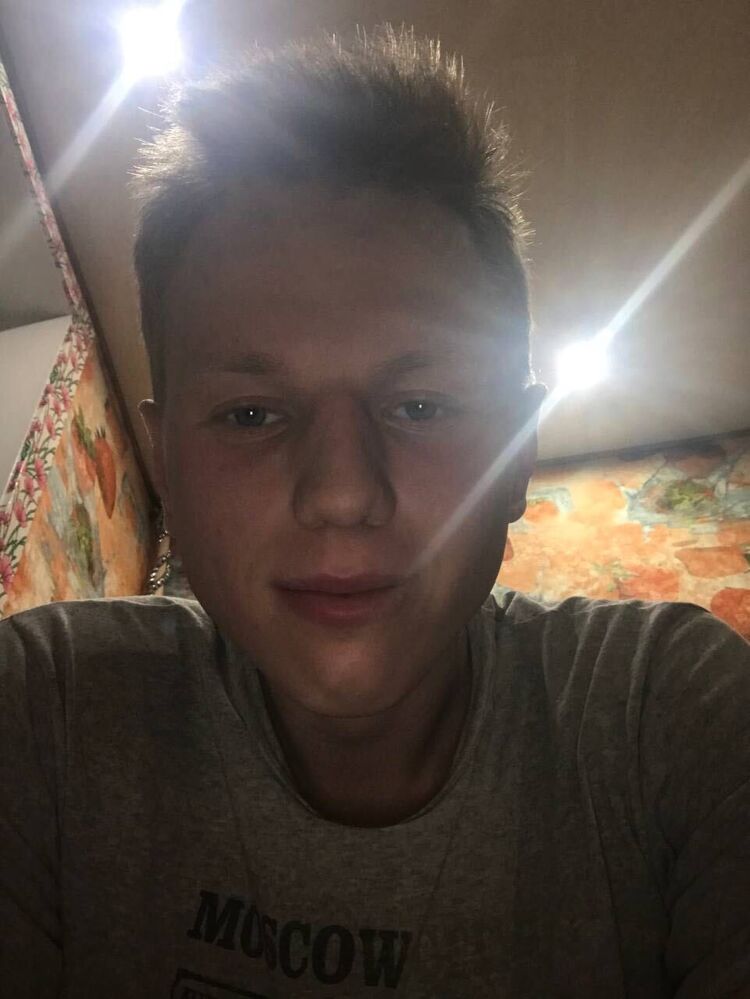  39015428  , 23 ,    