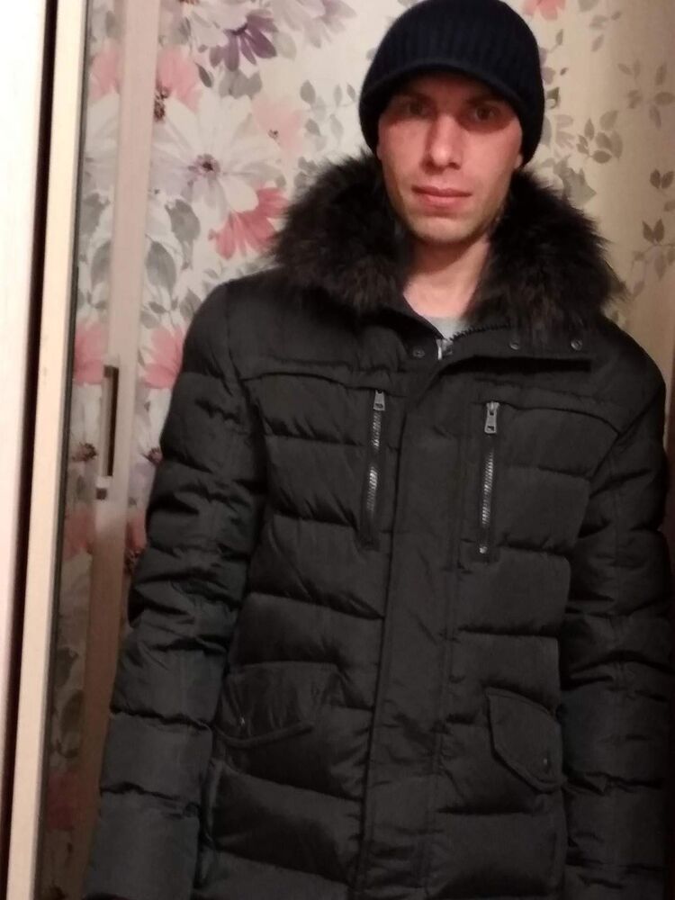  14553928  Evgenii, 42 ,    