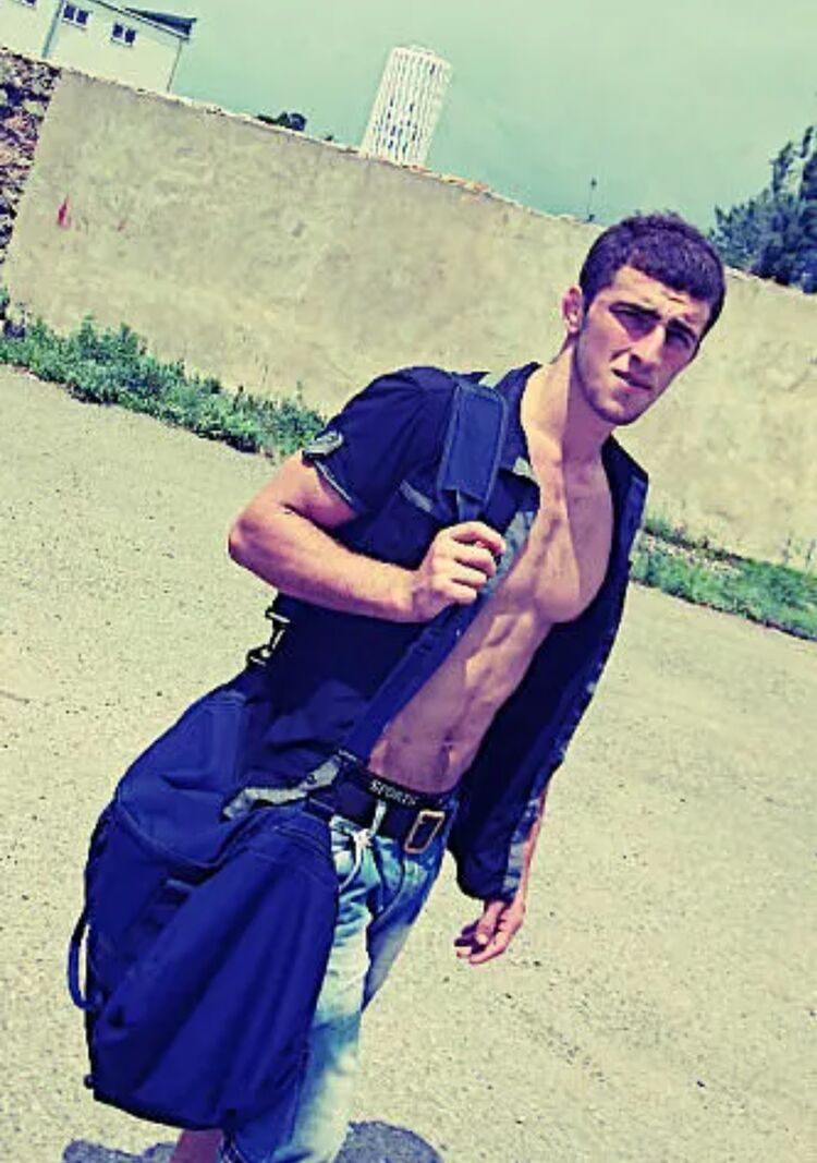  43803678  Gio, 34 ,    