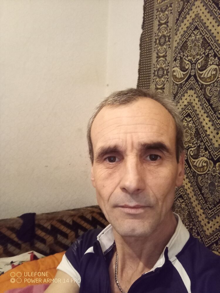  ,   Yurii, 49 ,   c 