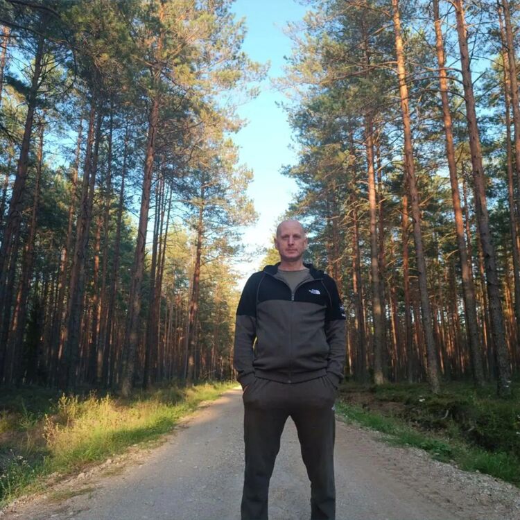  45751578  Sergej, 44 ,    