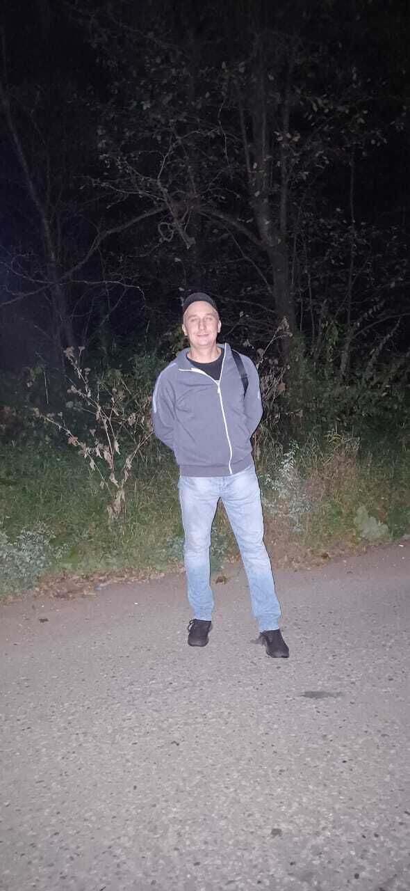  46272818  , 42 ,    