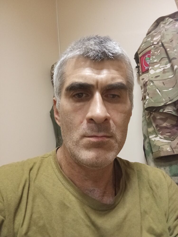 48093908  , 44 ,    