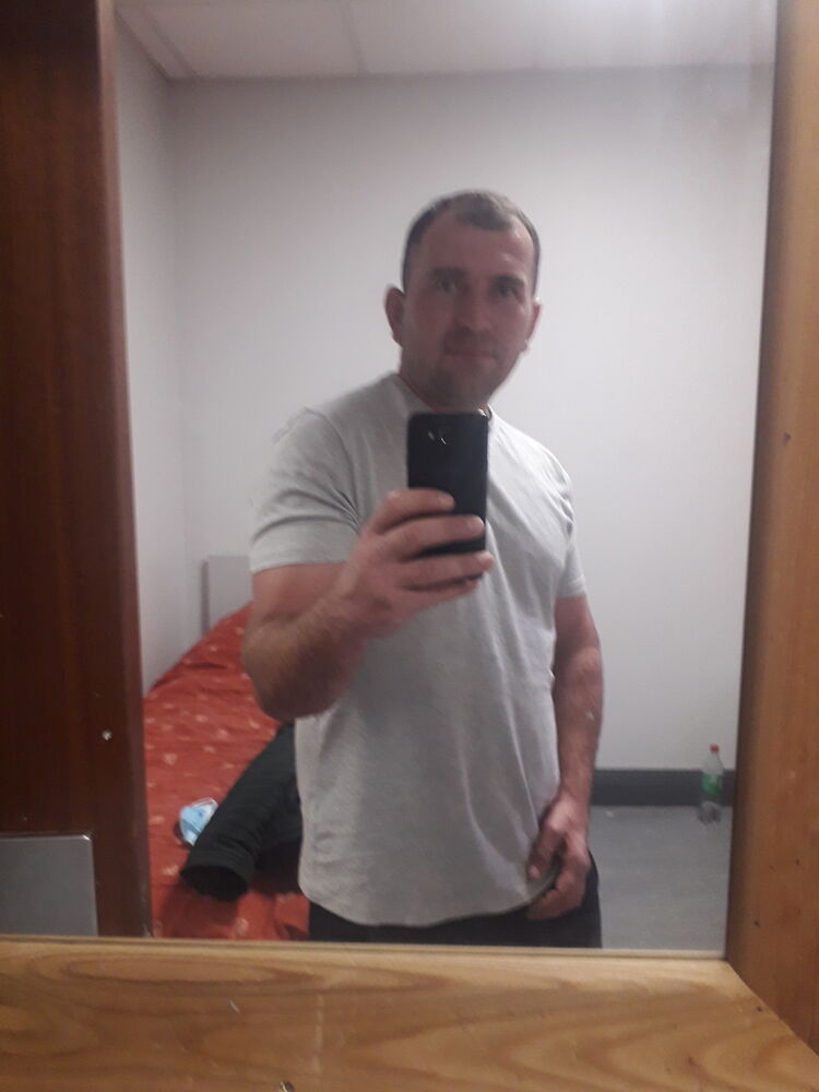  23943368  Irakli, 39 ,    An Cabhan