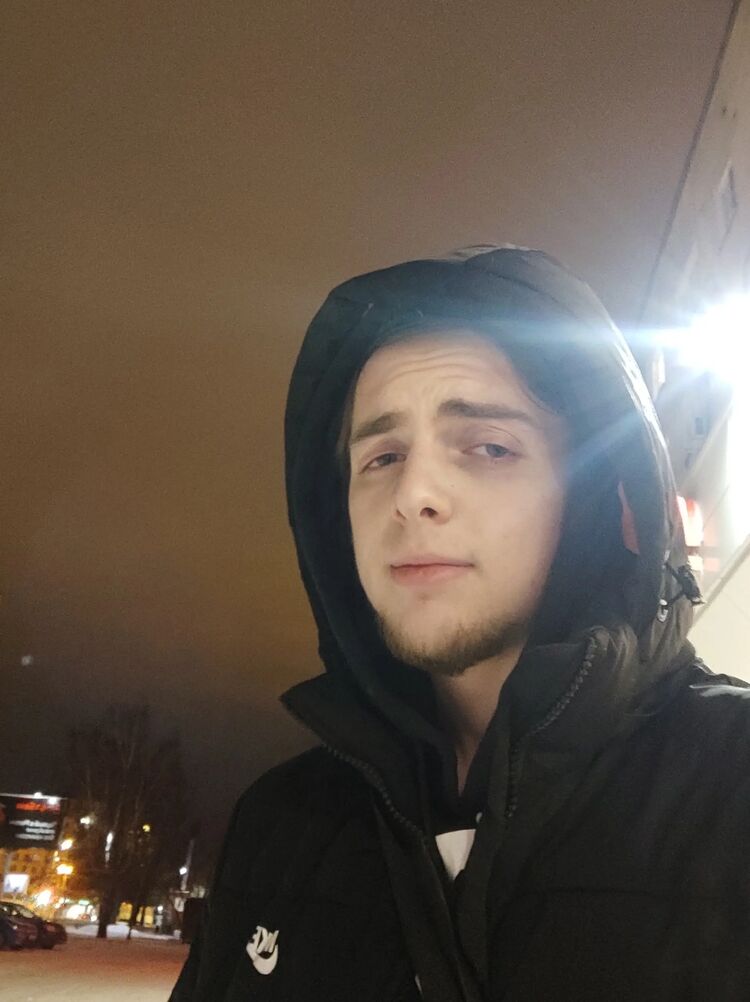 48831218  , 22 ,    