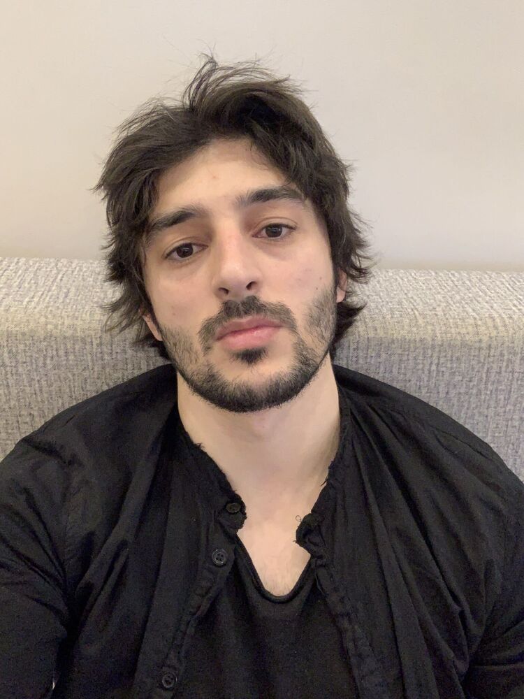  26968248  Andrea, 32 ,    