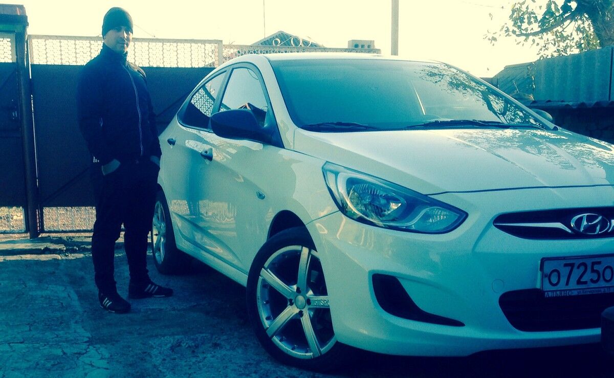  7072728  Leon, 40 ,    --